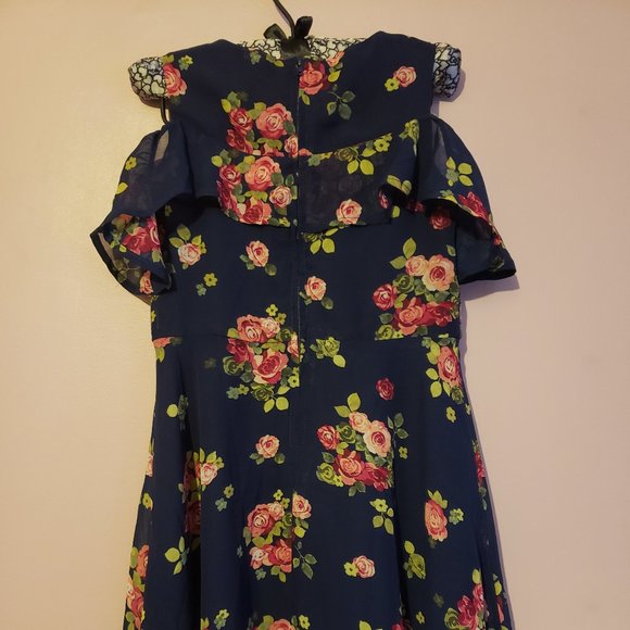 Place Girls Size 6X/7 Floral Blue Dress - Pre-Owned - Picture 5 of 7
